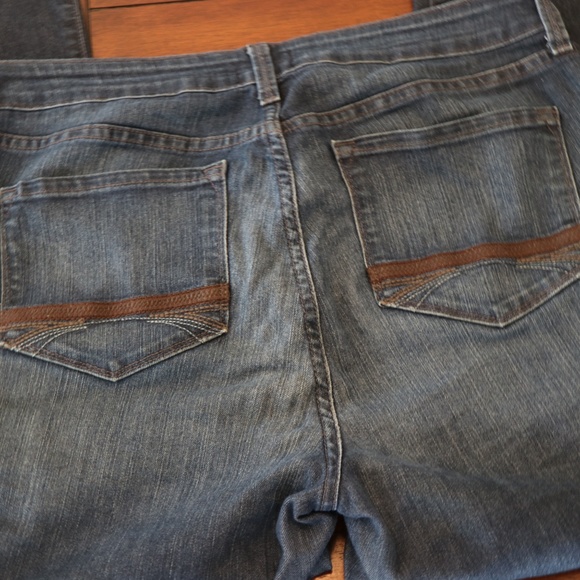 NYDJ  Boot cut Jeans - Picture 4 of 4